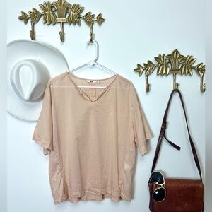 100% cotton Light Blush V-Neck Women's Top XL ptp 23” l 24”